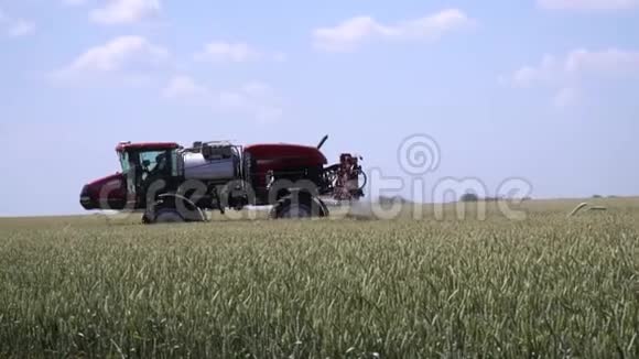 农业机械自驱式喷雾机广泛推广视频的预览图