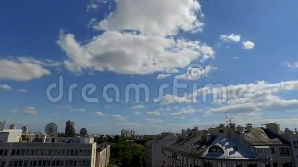萨格勒布市上空的云彩时间流逝视频的预览图