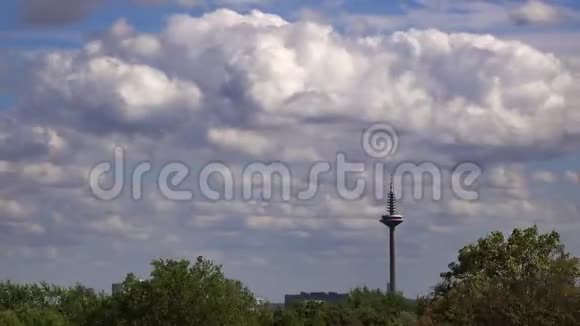 法兰克福和云的欧洲之塔视频的预览图