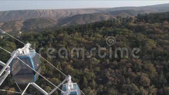 第比利斯Mtatsminda公园摩天轮景视频的预览图