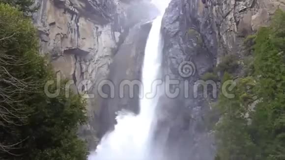 下约塞米蒂瀑布水瀑布视频的预览图