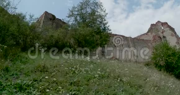 特兰西瓦尼亚老堡的废墟视频的预览图