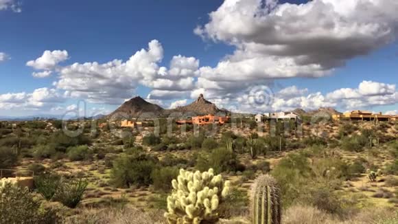 亚利桑那州斯科茨代尔沙漠景观尖顶山视频的预览图