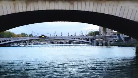 巴黎塞纳河景观视频的预览图