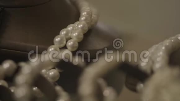 大理石珠宝展出视频的预览图