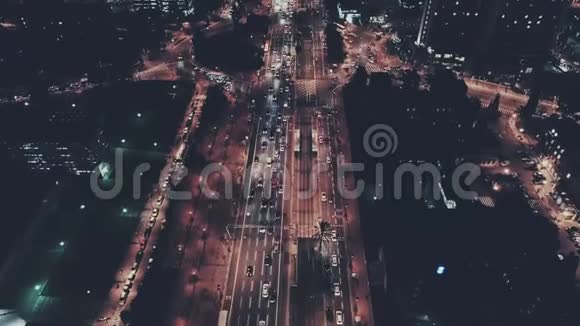 城市的空中夜射视频的预览图