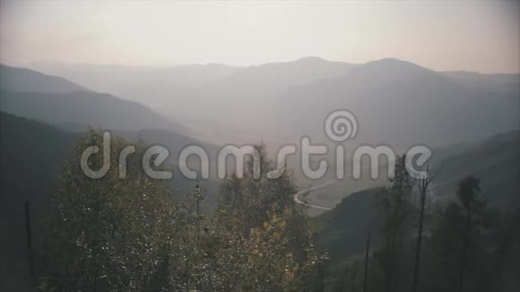 阿尔泰山地景观视频的预览图