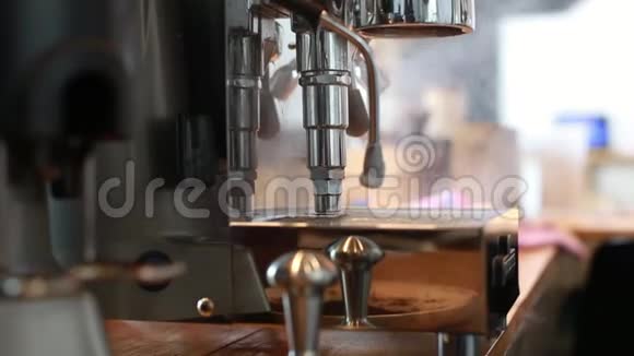 清理咖啡机视频的预览图