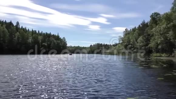 索洛维基岛上的舒丘奇耶湖视频的预览图