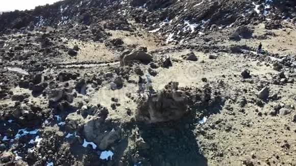 12月黎明时分的泰德火山特内里费加那利群岛看火山开着无人机火山烧蚀土地旅游地视频的预览图
