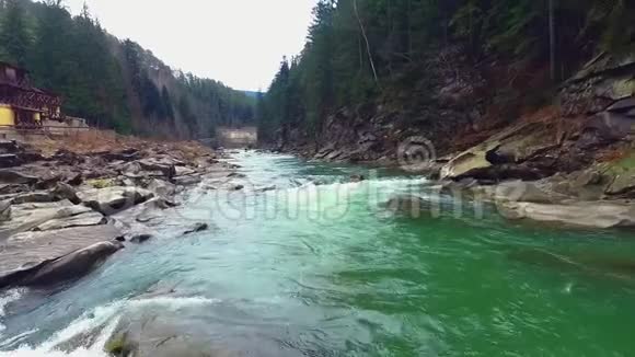 崎岖的山河视频的预览图
