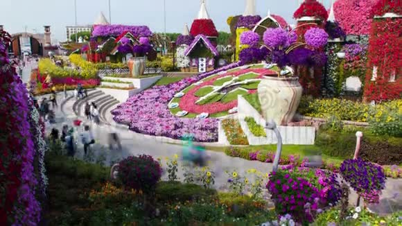 奇迹花园时钟时间流逝迪拜视频的预览图