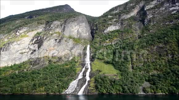 挪威的求助者瀑布视频的预览图
