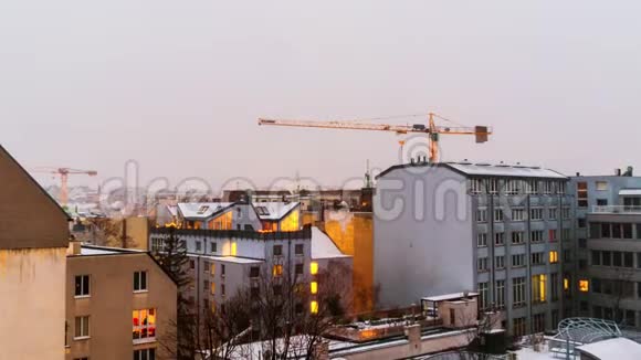 奥地利维也纳市中心住宅区日落时间推移视频的预览图