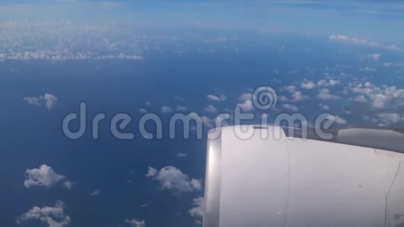 飞机飞机飞行飞机机场航空飞行航空喷气机旅行交通天空交通视频的预览图