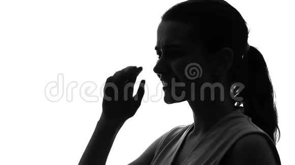 女性头痛慢性疲劳症状保健压力视频的预览图