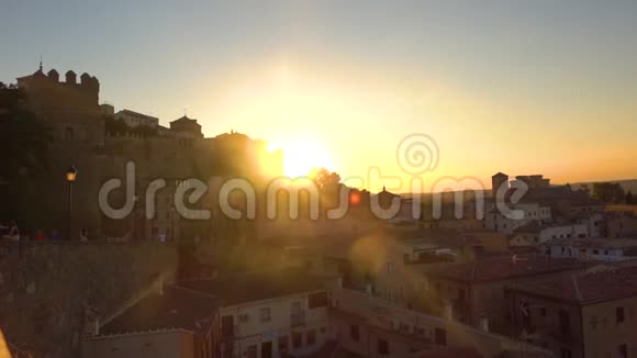 托利多西班牙2018年9月29日傍晚旧城区的瓷砖屋顶视频的预览图