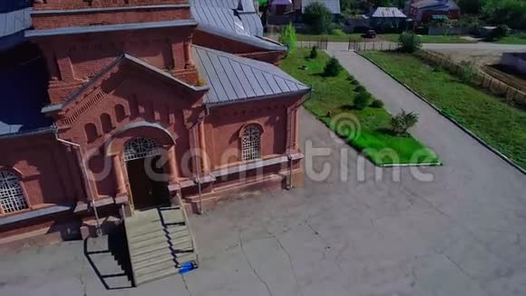 俄罗斯村庄的老教堂航空公司视频拍摄07视频的预览图