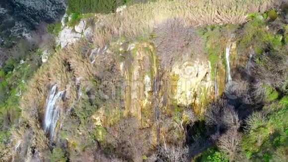 在废弃的Trozena村附近的矛盾瀑布塞浦路斯利马索尔区视频的预览图