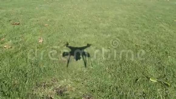 一个无人机的影子视频的预览图