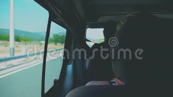 小型公共汽车视频的预览图