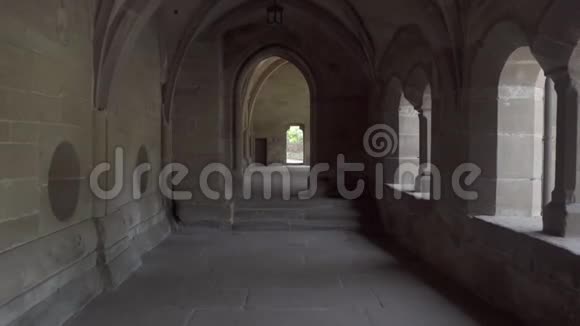 古寺的画廊视频的预览图