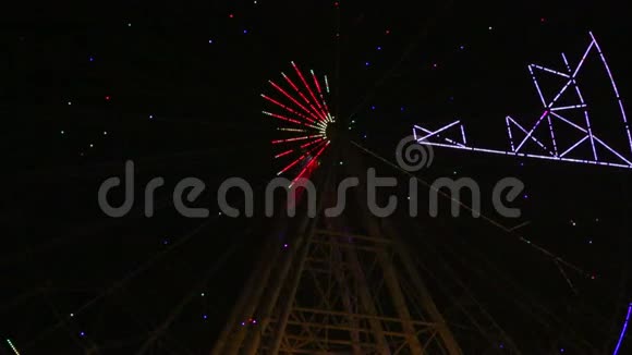 摩天轮灯夜展视频视频的预览图