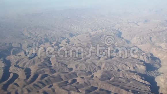 沙漠岩石区域视图视频的预览图
