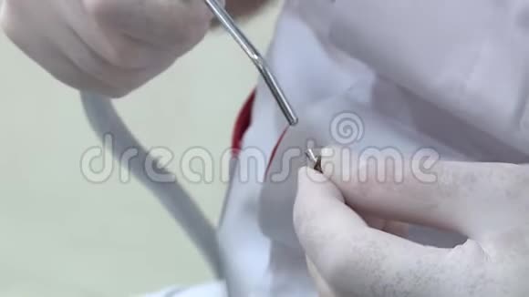 牙医用专用烘干机清洗植入物视频的预览图