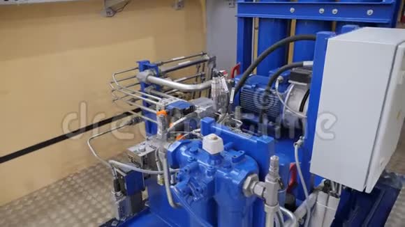 水力发电站水力发电厂力士乐泵抽水站可持续电力生产视频的预览图