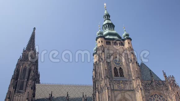 令人惊叹的巨大中世纪大教堂哥特式欧洲建筑视频的预览图