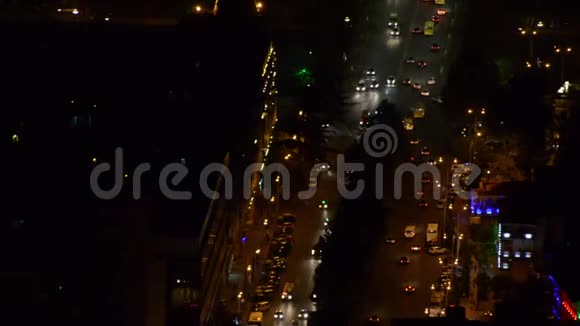 街夜城顶景道路交通格鲁吉亚第比利斯视频的预览图