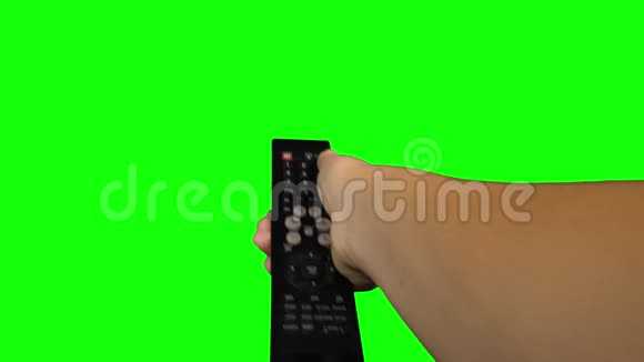 手动打开遥控器并切换通道绿色屏幕视频的预览图