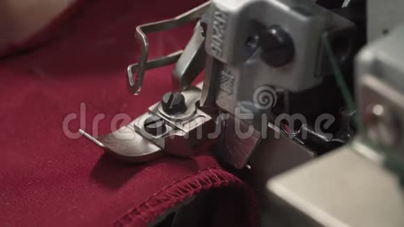 电锁裁缝妇女缝纫订单视频视频的预览图