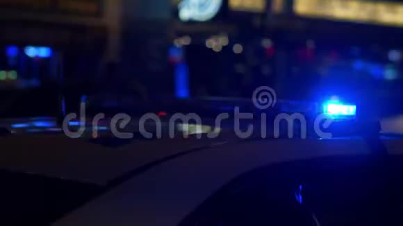 在纳什维尔百老汇执勤的警车视频的预览图