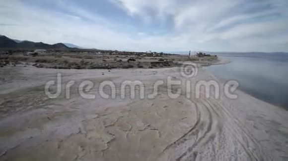 加州萨尔顿海视频的预览图