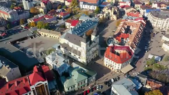 无人机视频伊万诺弗兰基夫斯基城市历史中心的空中景观视频的预览图