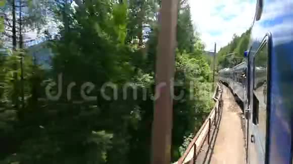 奥地利阿尔卑斯山的半明线铁路视频的预览图