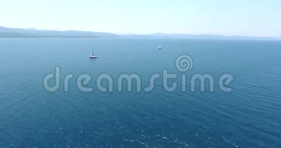 帆船在Gokova海湾土耳其巡航视频的预览图