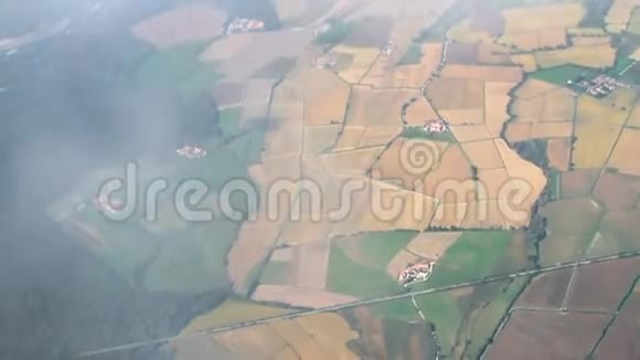 航空拍摄农业领域意大利米兰视频的预览图