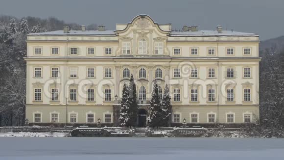 斯克洛斯利奥波德斯克伦冬季萨尔茨堡与雪冬季视频的预览图