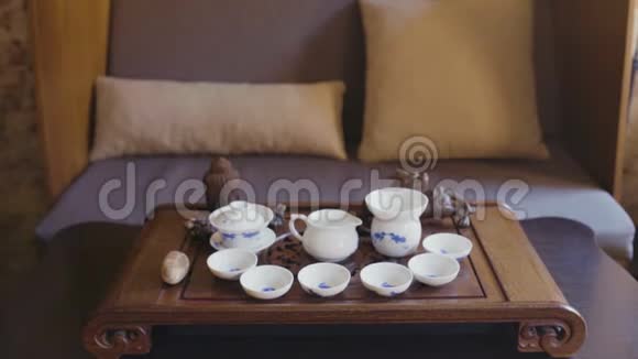 古典中国茶道与基特尔中国龙佛视频的预览图