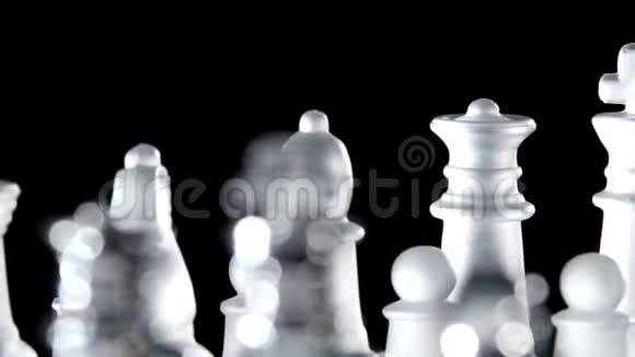用玻璃做的象棋游戏视频的预览图