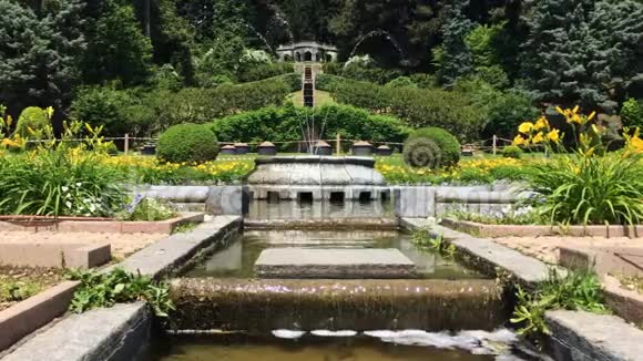 时间流逝的喷泉在意大利瓦雷西的托普利茨别墅花园视频的预览图