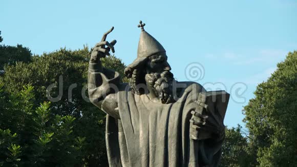 克罗地亚斯普利特的格尔古尔宁斯基雕像视频的预览图