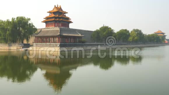 北京紫禁城护城河及角楼全景图视频的预览图