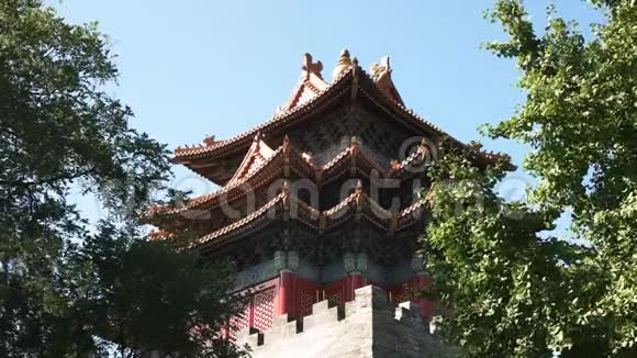 北京紫禁城一座塔的低角度拍摄视频的预览图