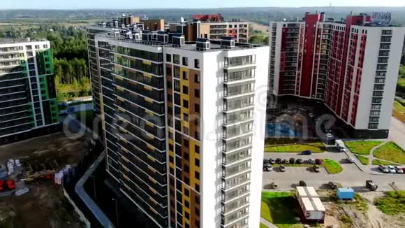 建筑住宅综合体的俯视图动作新建高层住宅公寓建造公寓视频的预览图