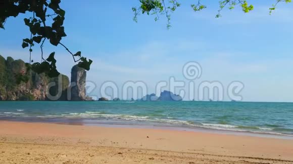 泰国克拉比奥南景区猴滩视频的预览图