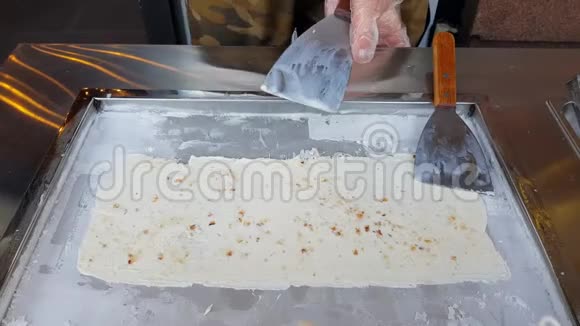 煮泰国冰淇淋视频的预览图